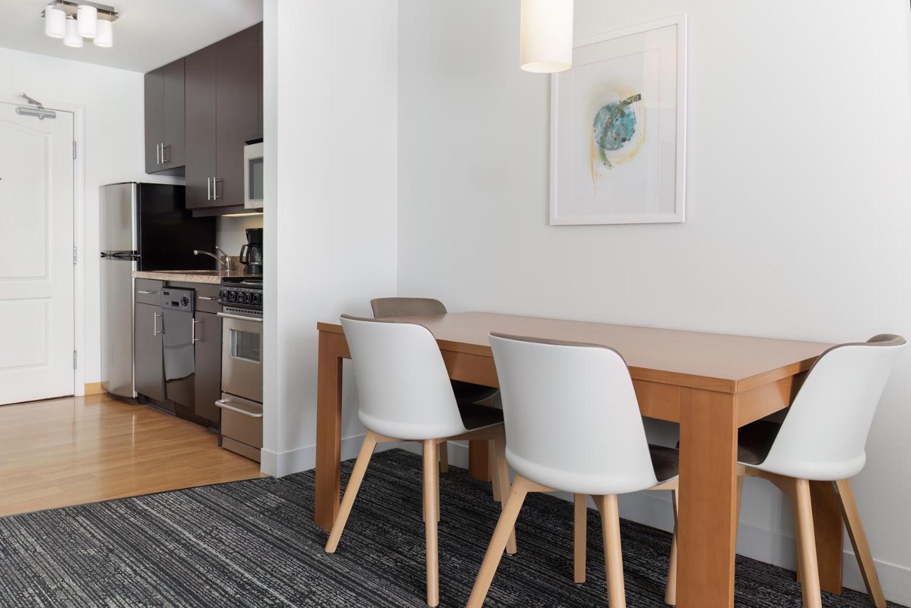 Towneplace Suites By Marriott モンロビア エクステリア 写真