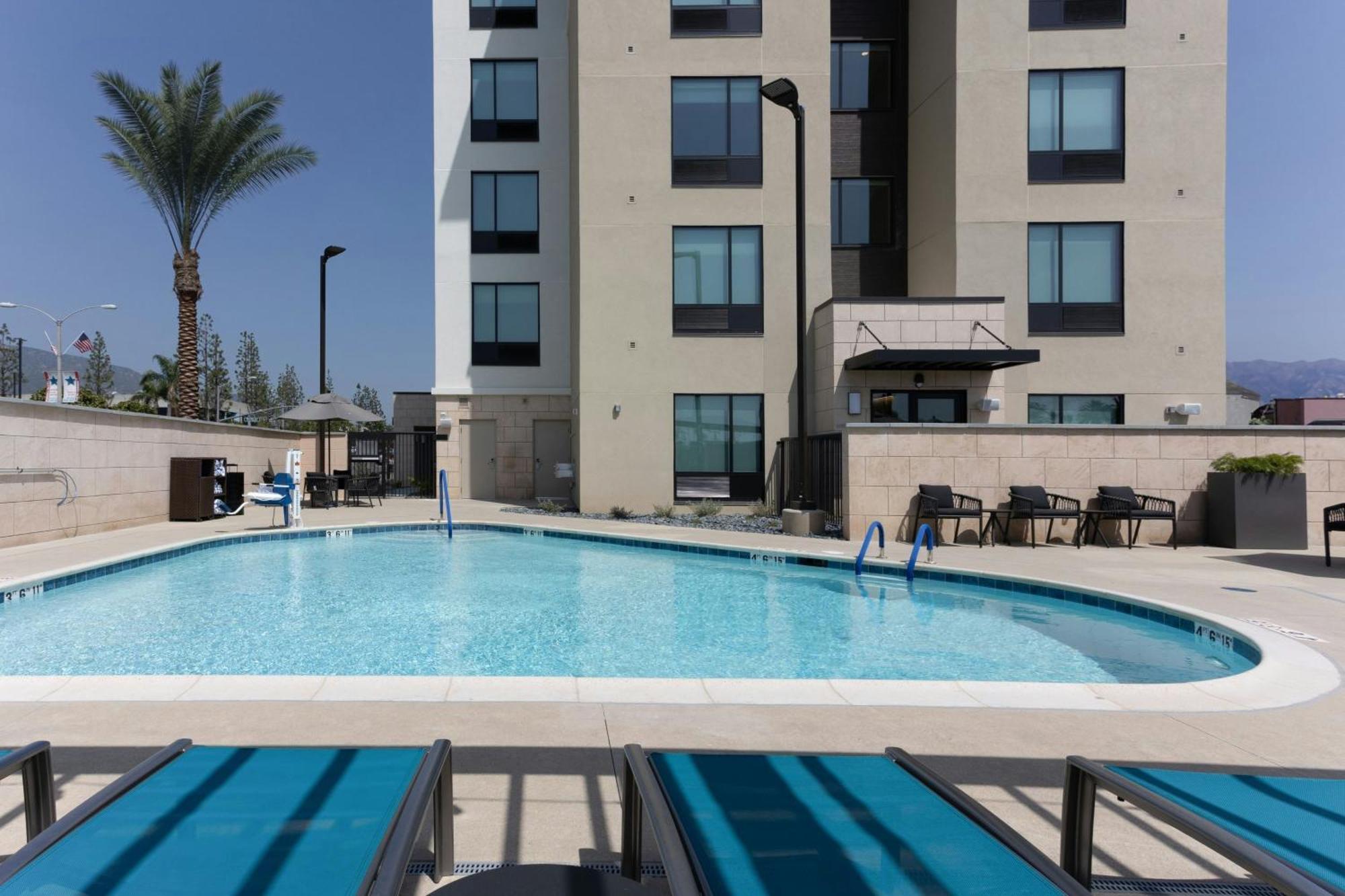 Towneplace Suites By Marriott モンロビア エクステリア 写真